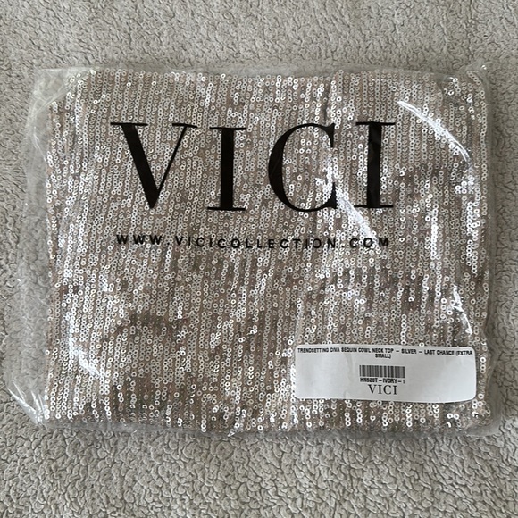 VICI | Trendsetting Diva Sequin Cowl Neck Top - Picture 4 of 8